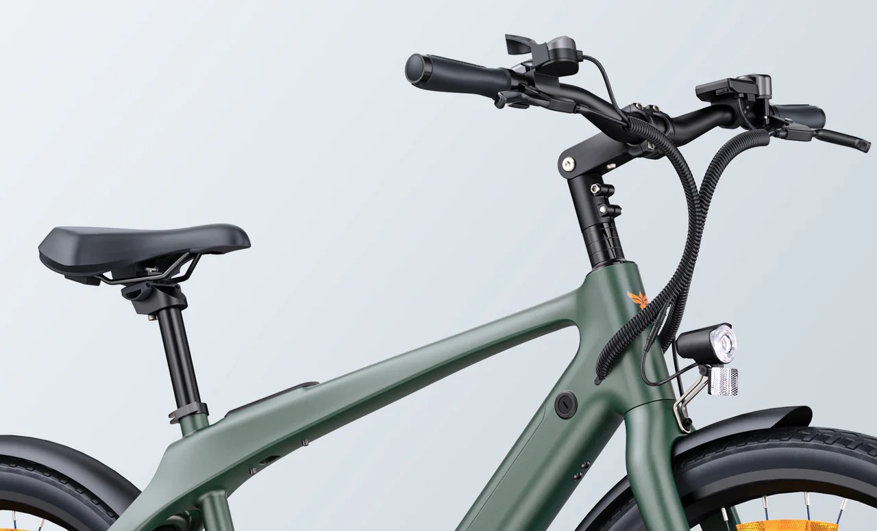 Close-up of the green Engwe Mapfour N1 Air electric bicycle's 15.6kg frame.