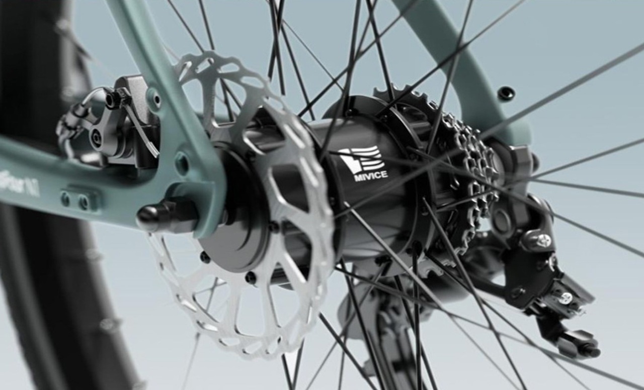 Close-up of the green Engwe Mapfour N1 Air electric bicycle's inner rotor motor.