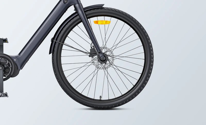 Close-up of the Engwe Mapfour N1 Pro electric bicycle's 700c tires.