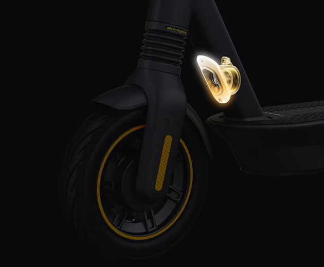 Illustrative image showing the Segway-Ninebot MAX G2 E electric scooter's electronic horn.