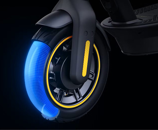Illustrative image showing the Segway-Ninebot MAX G2 E electric scooter's self-healing tubeless tires.